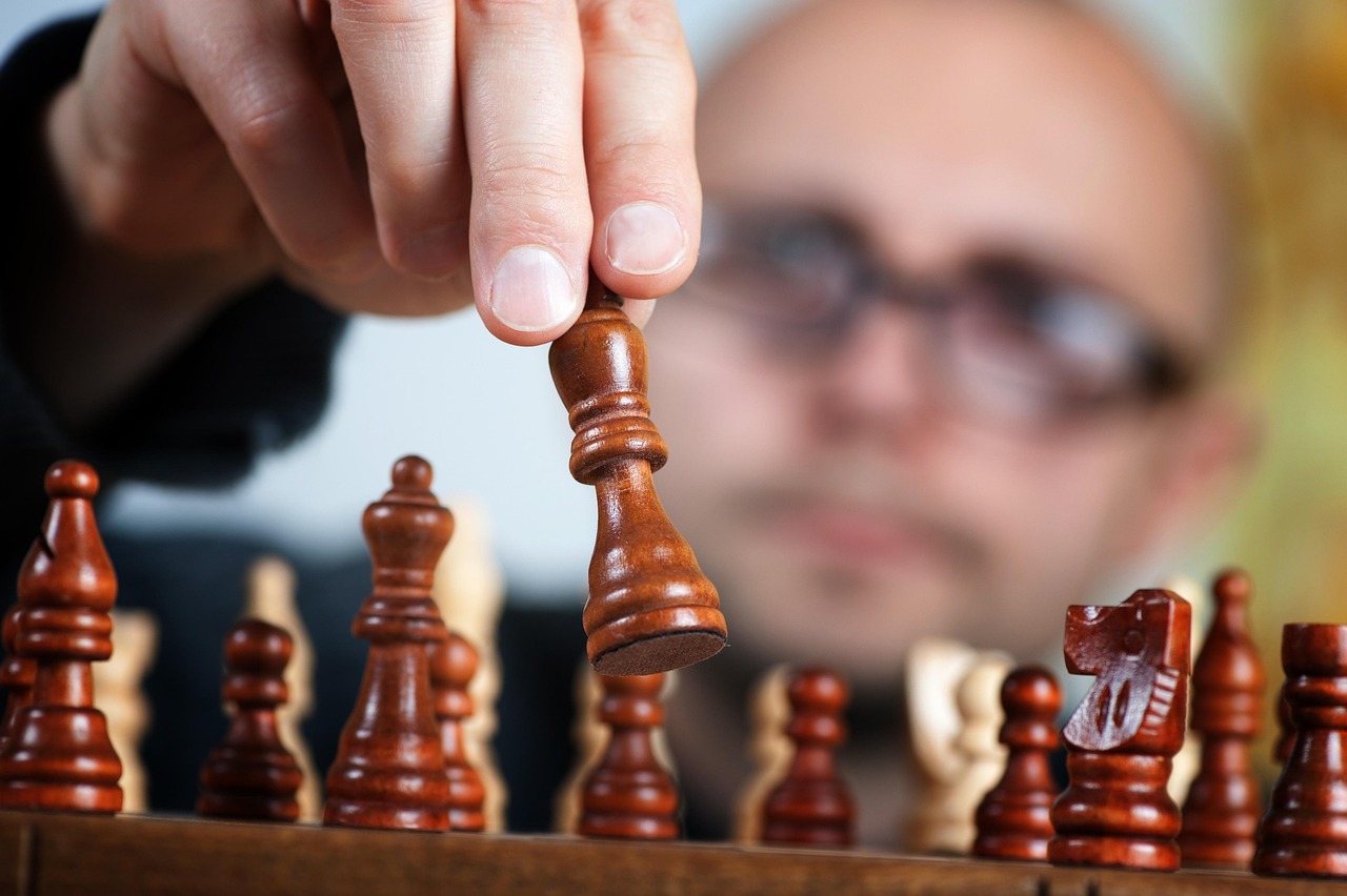 Pourquoi une veille stratégique est-elle indispensable au développement ?